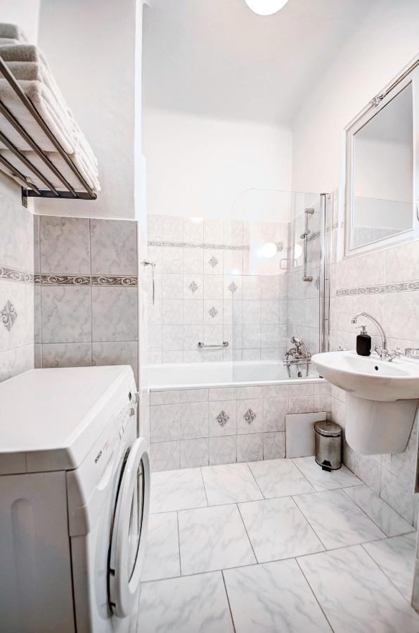 Apartment Turnkey I Vintage Terrace Prague